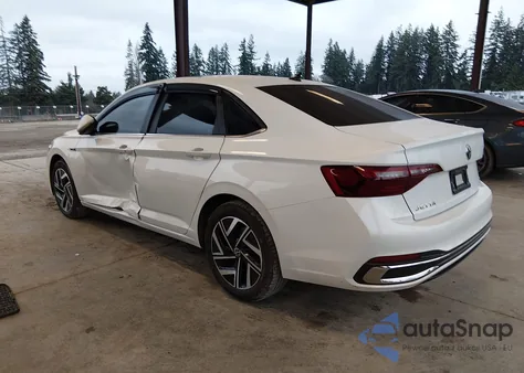 2024 Volkswagen Jetta 1.5T Sel from USA, damaged, VIN 3VWGM7BU5RM078972